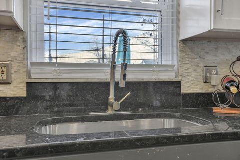 Tiny photo for 1580 S 8th Street, Columbus, OH 43207 (MLS # 225045527)