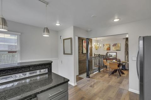 Tiny photo for 1580 S 8th Street, Columbus, OH 43207 (MLS # 225045527)