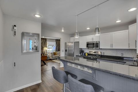 Tiny photo for 1580 S 8th Street, Columbus, OH 43207 (MLS # 225045527)