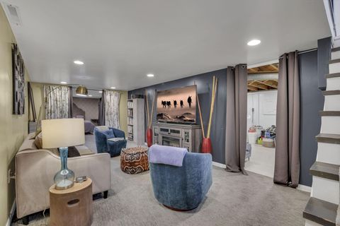 Tiny photo for 1580 S 8th Street, Columbus, OH 43207 (MLS # 225045527)