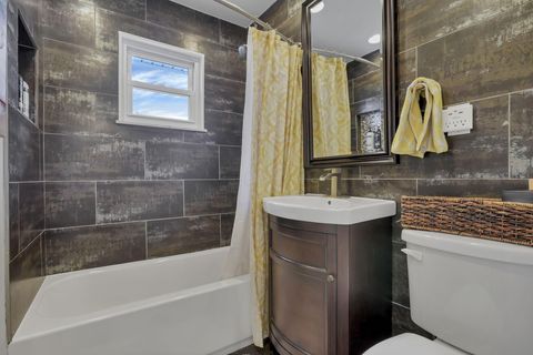 Tiny photo for 1580 S 8th Street, Columbus, OH 43207 (MLS # 225045527)