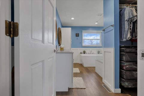 Tiny photo for 1580 S 8th Street, Columbus, OH 43207 (MLS # 225045527)