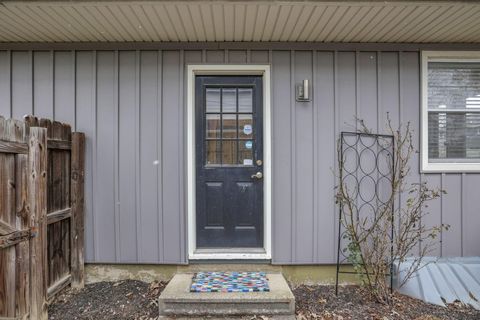 Tiny photo for 1580 S 8th Street, Columbus, OH 43207 (MLS # 225045527)