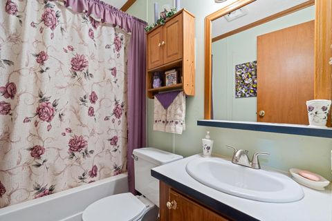 Tiny photo for 653 Burnett Road, Sabina, OH 45169 (MLS # 225037395)