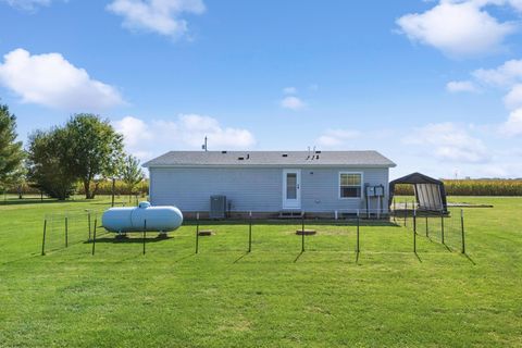 Tiny photo for 653 Burnett Road, Sabina, OH 45169 (MLS # 225037395)