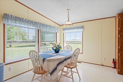 Tiny photo for 653 Burnett Road, Sabina, OH 45169 (MLS # 225037395)