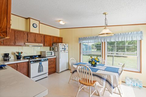 Tiny photo for 653 Burnett Road, Sabina, OH 45169 (MLS # 225037395)