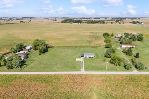 Tiny photo for 653 Burnett Road, Sabina, OH 45169 (MLS # 225037395)