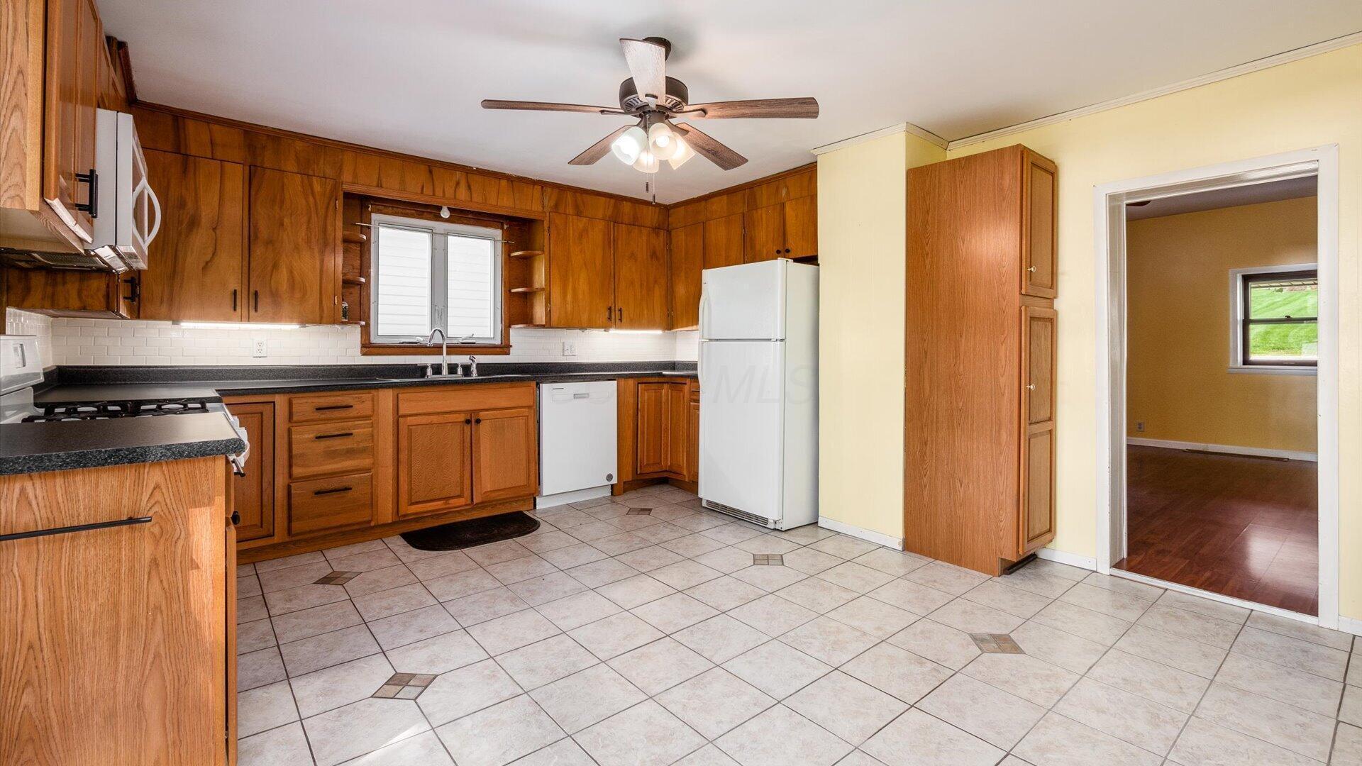219 W Sheridan Avenue, Somerset, Ohio image 15