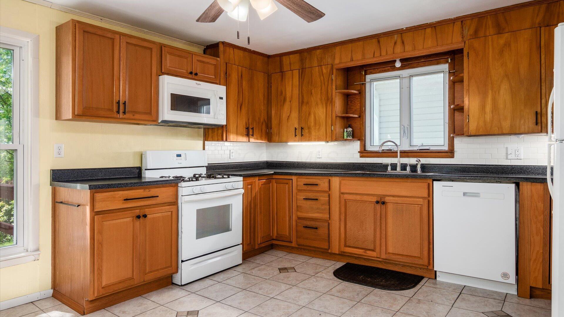 219 W Sheridan Avenue, Somerset, Ohio image 14