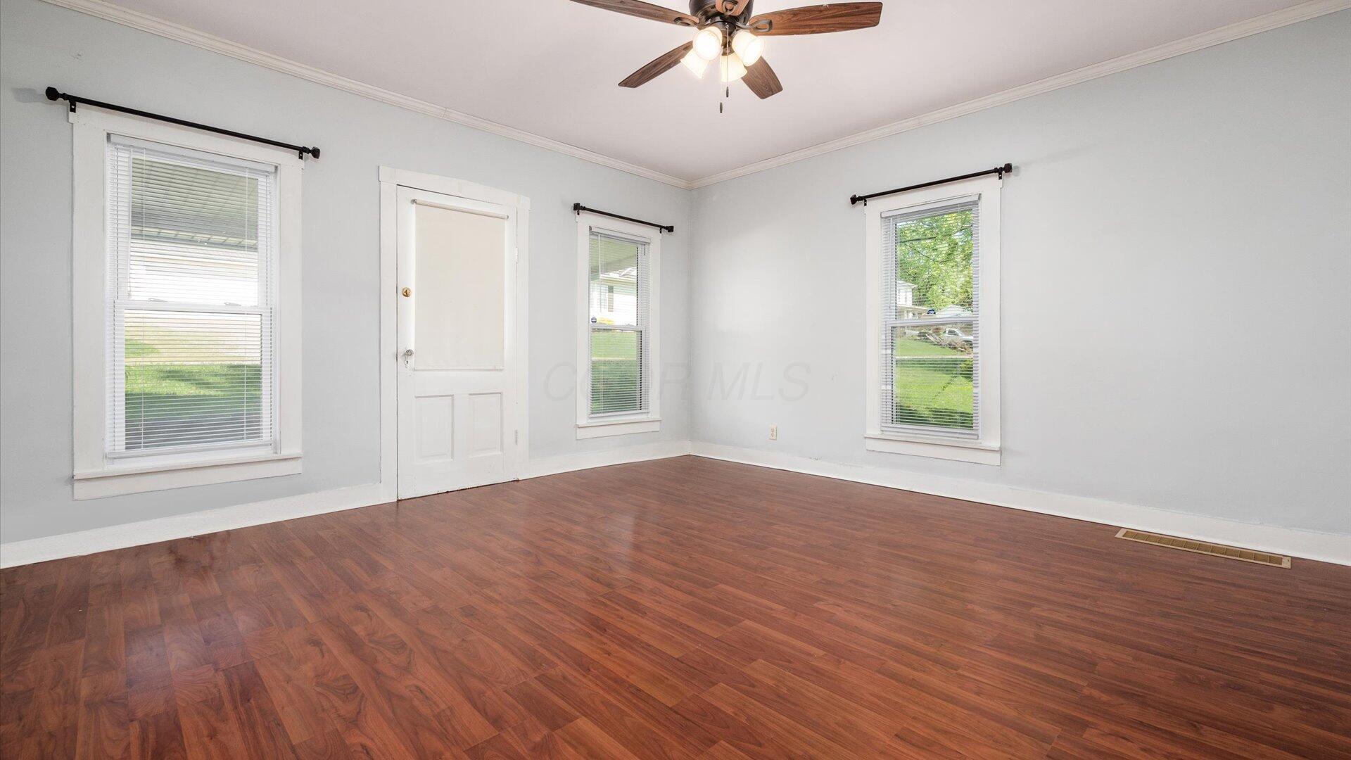 219 W Sheridan Avenue, Somerset, Ohio image 12