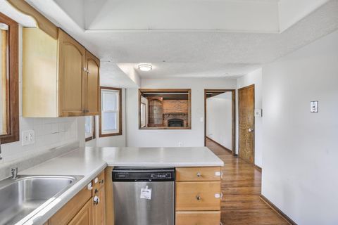 Tiny photo for 7898 Sarahurst Drive, Dublin, OH 43016 (MLS # 225039714)