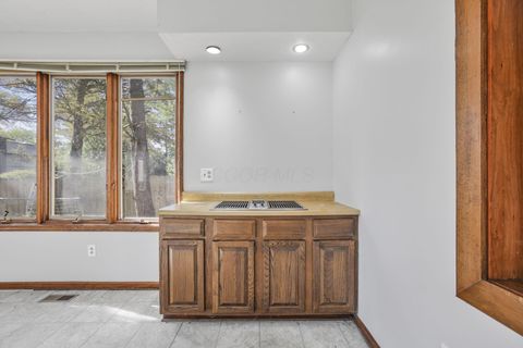 Tiny photo for 7898 Sarahurst Drive, Dublin, OH 43016 (MLS # 225039714)