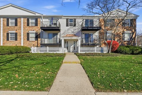 Photo of 1540 Slade Avenue 303 #303, Columbus, OH 43235 (MLS # 225043566)