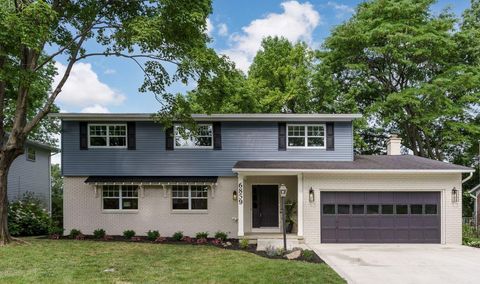 Photo of 6859 Hayhurst Street, Worthington, OH 43085 (MLS # 223019779)