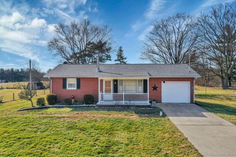 Photo of 4315 Brook Road NW, Lancaster, OH 43130 (MLS # 226006085)