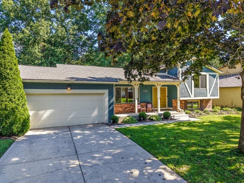 Photo of 438 Theori Avenue, Columbus, OH 43230 (MLS # 226036817)