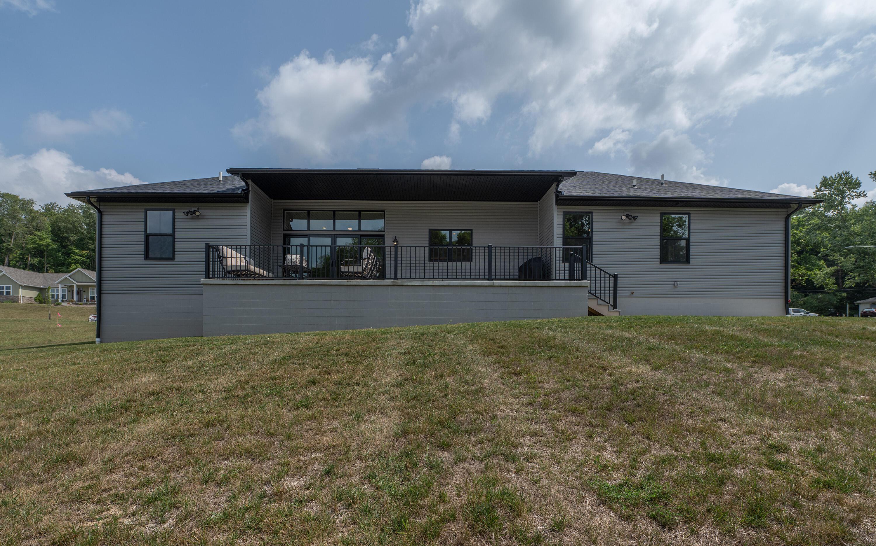 104 Plymouth Road, Mount Vernon, Ohio image 6