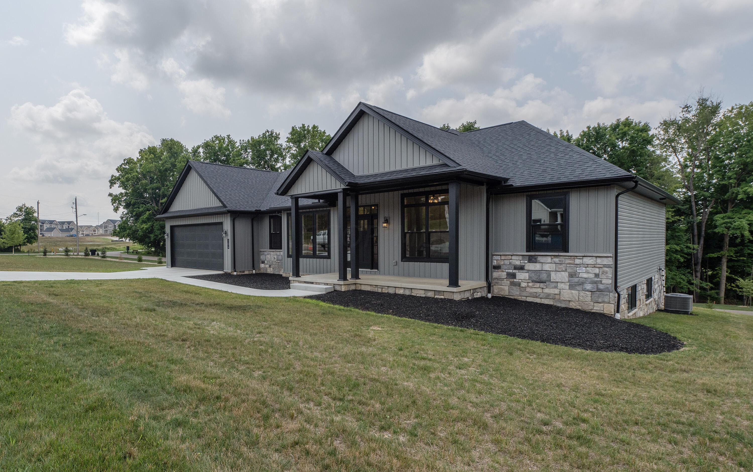 104 Plymouth Road, Mount Vernon, Ohio image 3