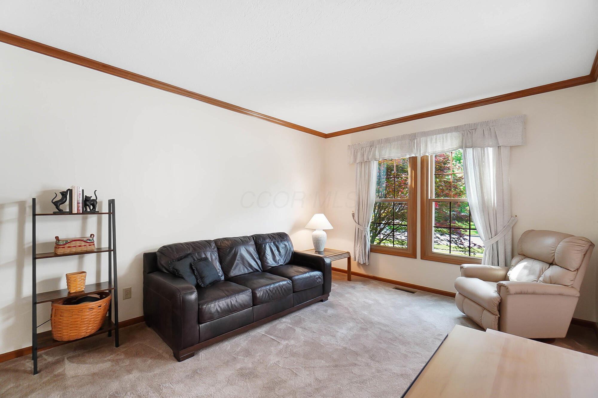 3604 Nightspring Court, Hilliard, Ohio image 11