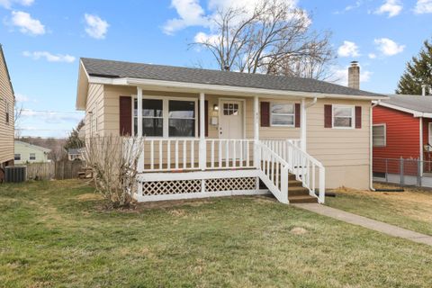 Photo of 531 Summitview Drive, Lancaster, OH 43130 (MLS # 226008538)