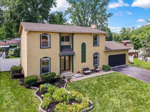 Photo of 659 Parliament Avenue, Columbus, OH 43230 (MLS # 226020464)