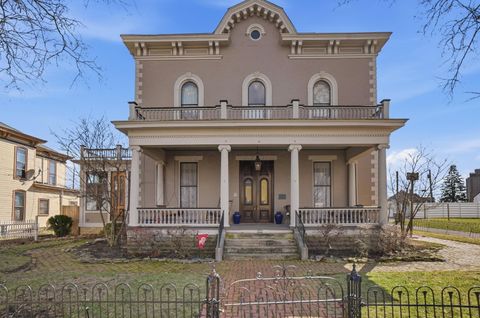 Photo of 321 E East Street, Washington Court House, OH 43160 (MLS # 226008428)