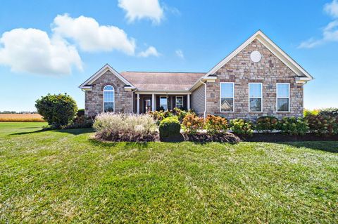 Photo of 113 Covington Lane, Pataskala, OH 43062 (MLS # 225037518)