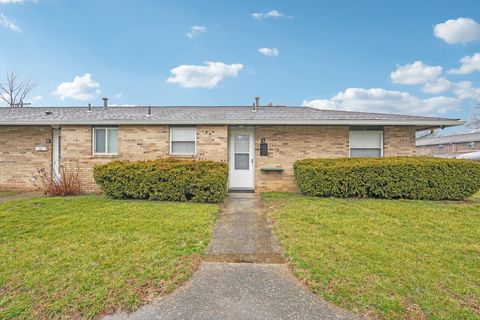 Photo of 1173 Woodbrook Circle W B Unit#56, Columbus, OH 43223 (MLS # 226006524)