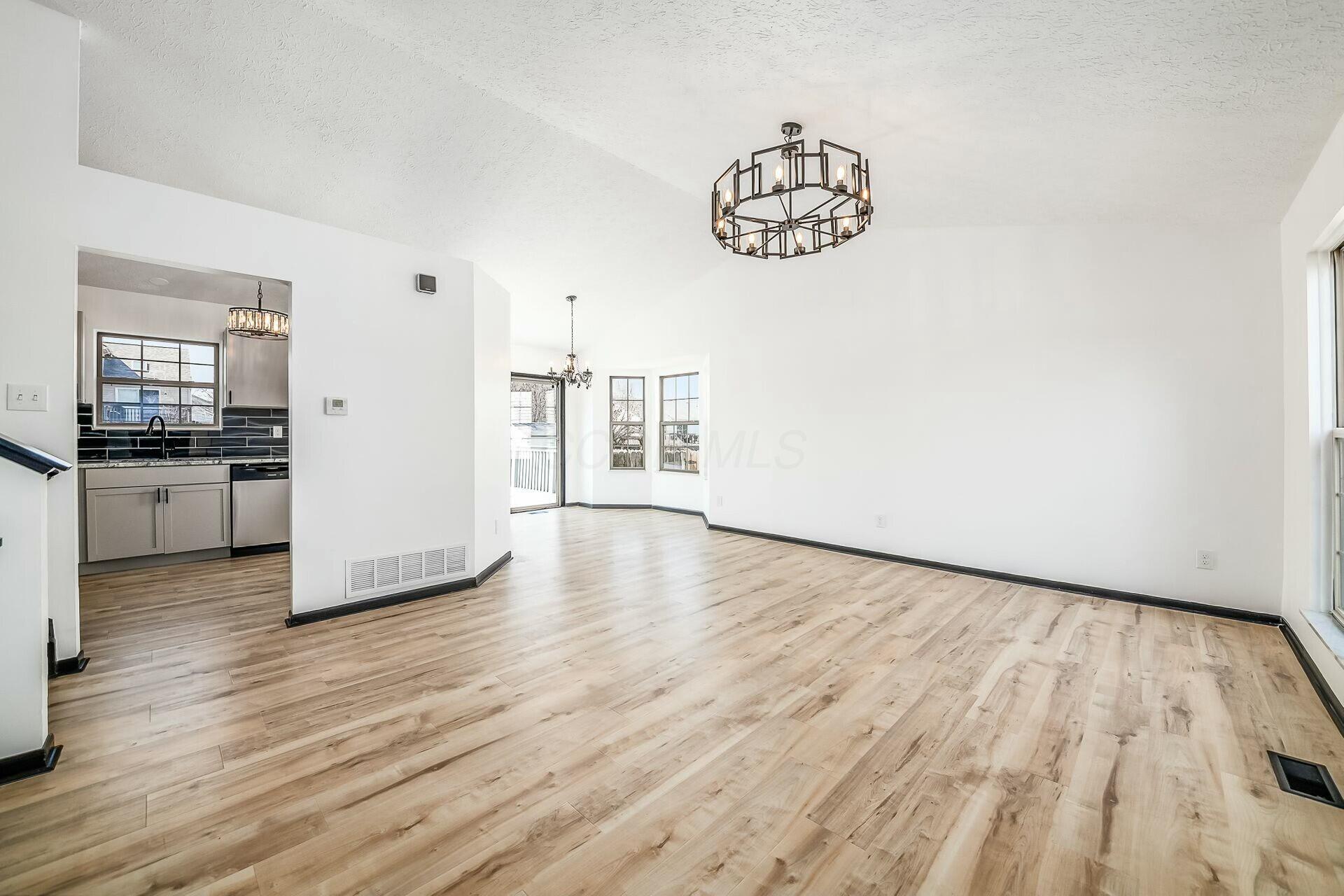 1349 Sandrell Drive, Columbus, Ohio image 8