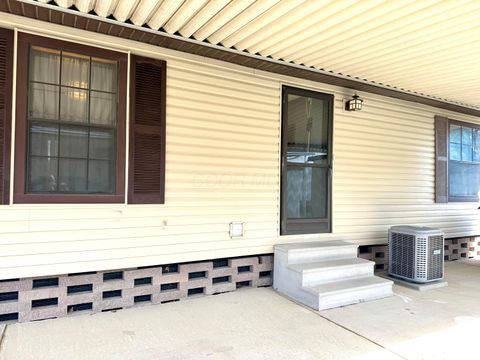 Tiny photo for 785 Scarlett Lane, Columbus, OH 43207 (MLS # 225037396)
