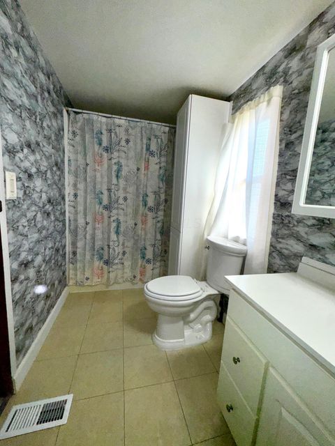 Tiny photo for 785 Scarlett Lane, Columbus, OH 43207 (MLS # 225037396)
