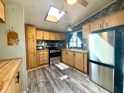Tiny photo for 785 Scarlett Lane, Columbus, OH 43207 (MLS # 225037396)
