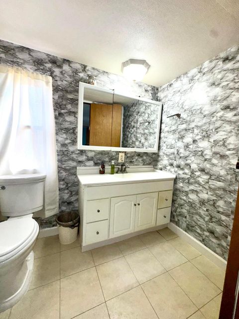 Tiny photo for 785 Scarlett Lane, Columbus, OH 43207 (MLS # 225037396)