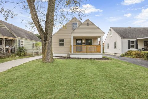 Photo of 2453 Mcguffey Road, Columbus, OH 43211 (MLS # 225040538) Photo of 2453 Mcguffey Road, Columbus, OH 43211 (MLS # 225040538)