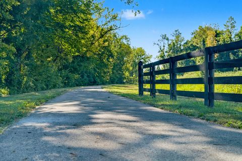 Tiny photo for 2245 Overlook Way, Newark, OH 43055 (MLS # 225045286)