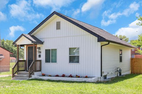 Photo of 1181 Minnesota Avenue, Columbus, OH 43211 (MLS # 226022930)