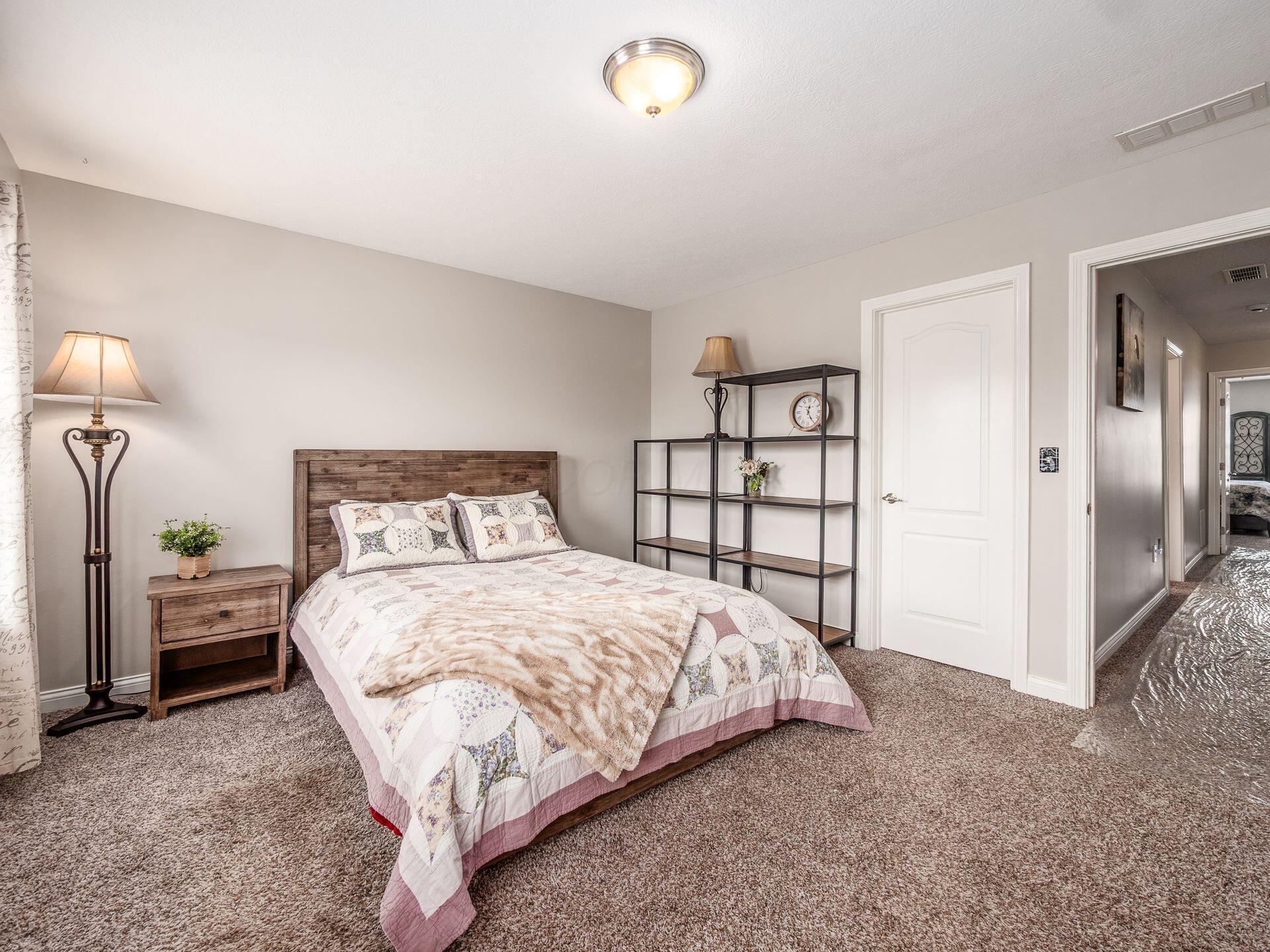 4481 Newport Loop, Grove City, Ohio image 38