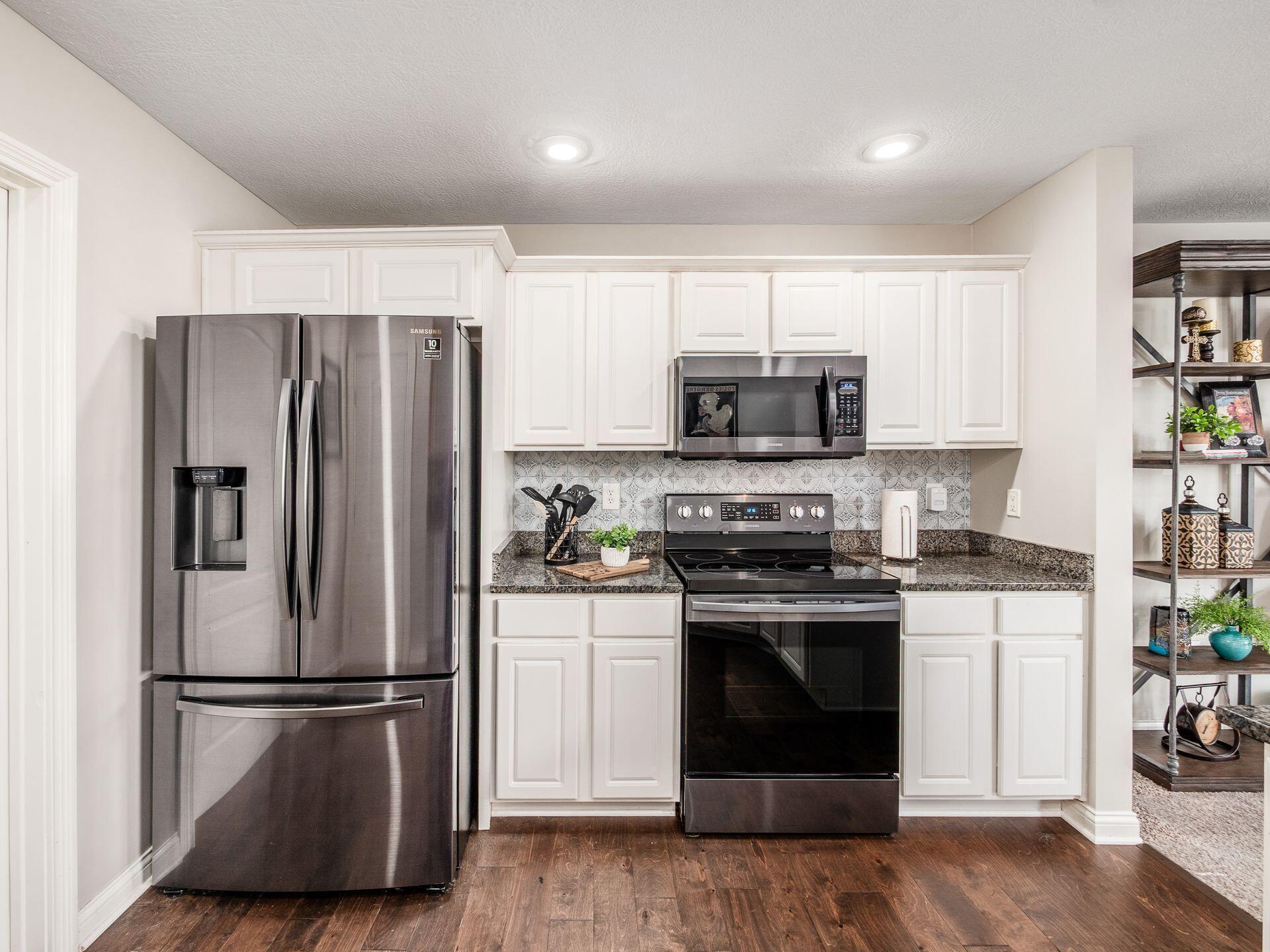 4481 Newport Loop, Grove City, Ohio image 12