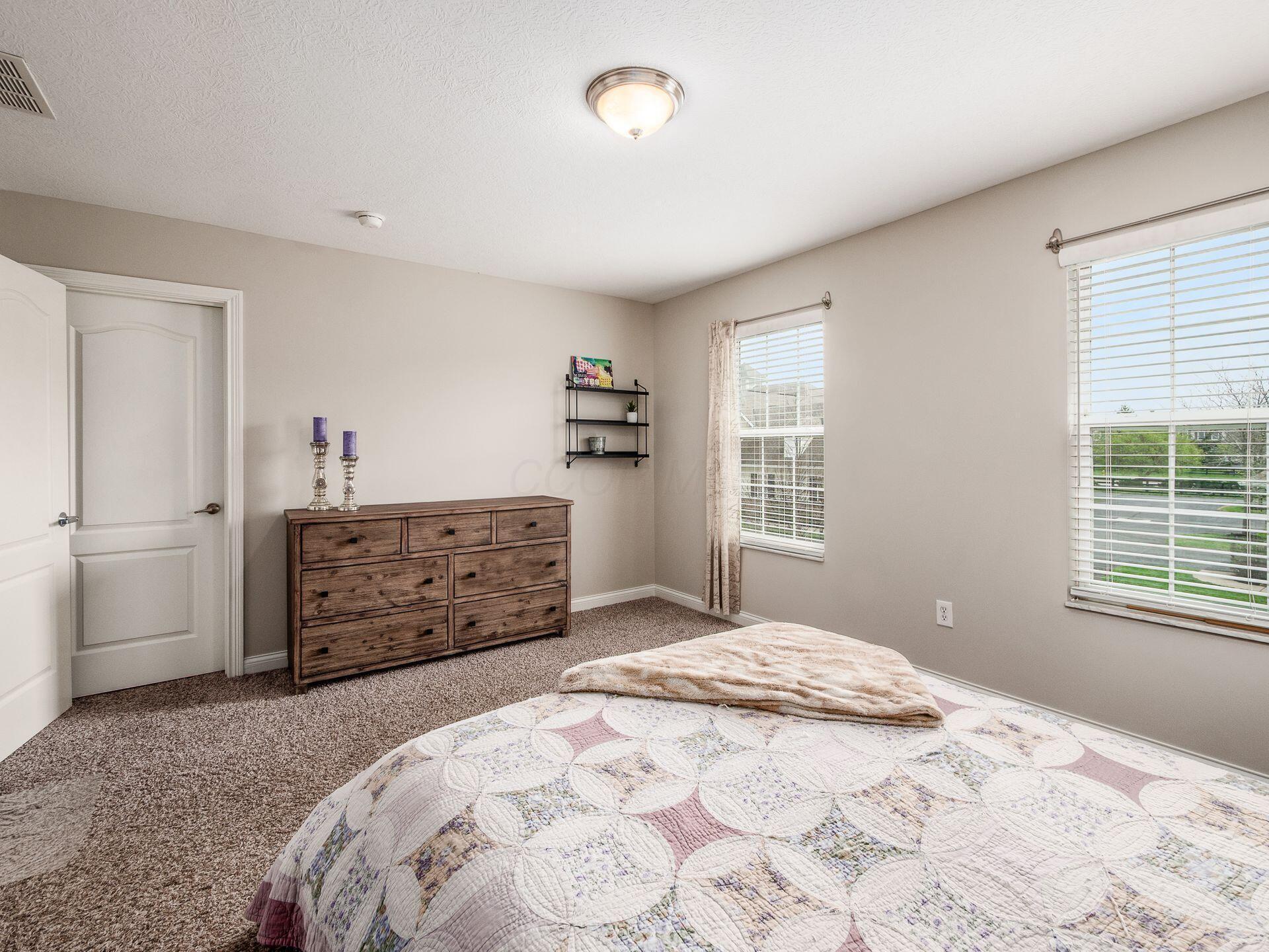 4481 Newport Loop, Grove City, Ohio image 39