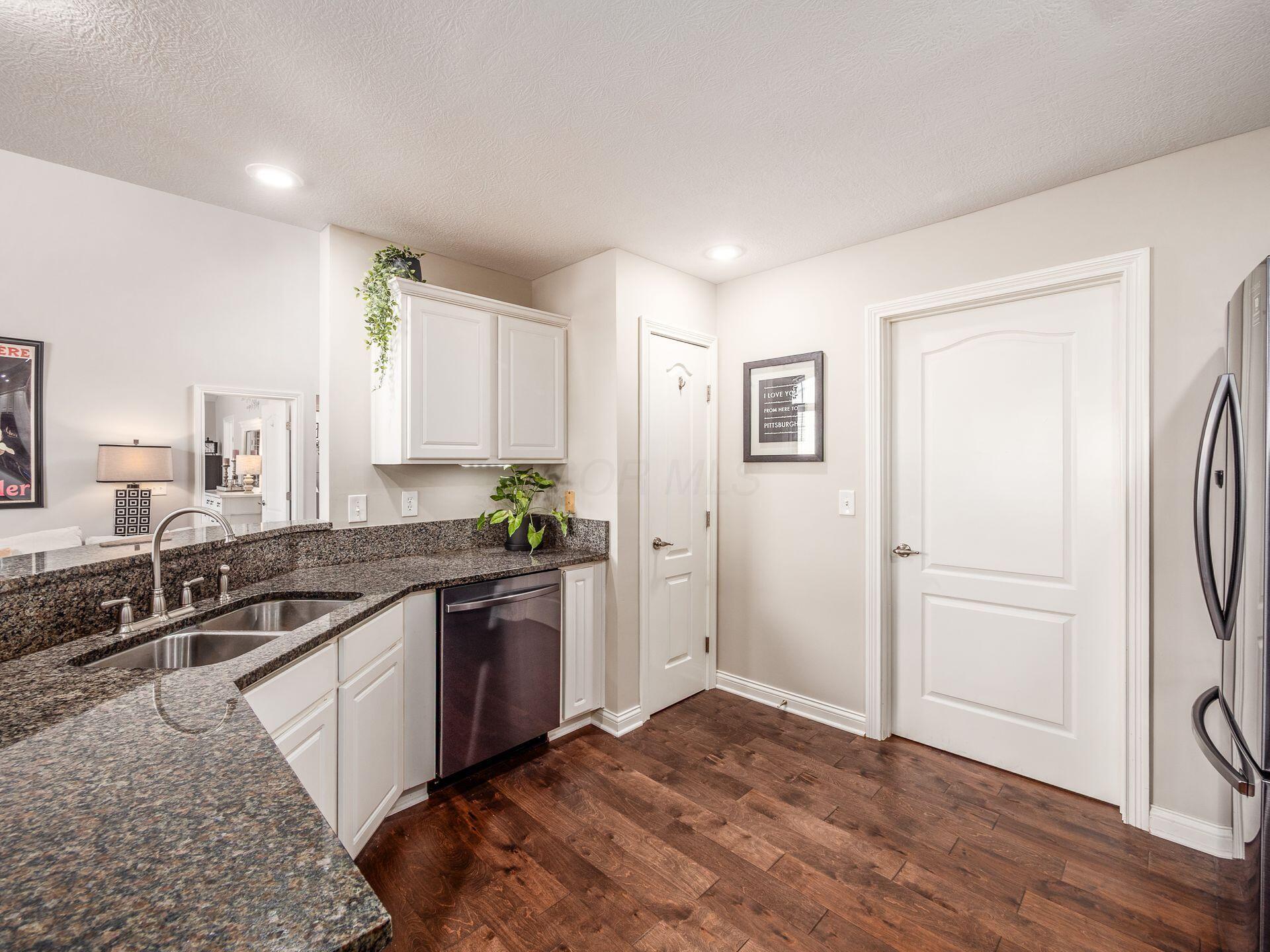 4481 Newport Loop, Grove City, Ohio image 14