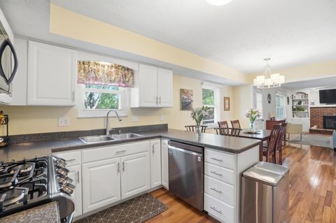 Tiny photo for 488 Clark State Road, Columbus, OH 43230 (MLS # 226013705)