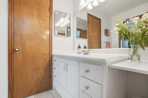 Tiny photo for 488 Clark State Road, Columbus, OH 43230 (MLS # 226013705)