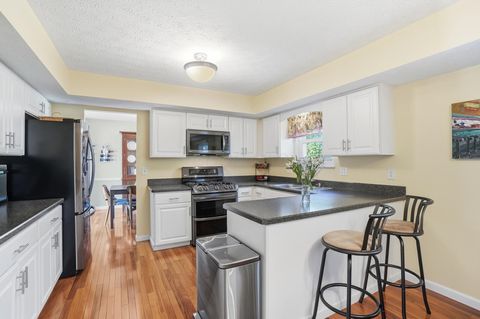 Tiny photo for 488 Clark State Road, Columbus, OH 43230 (MLS # 226013705)