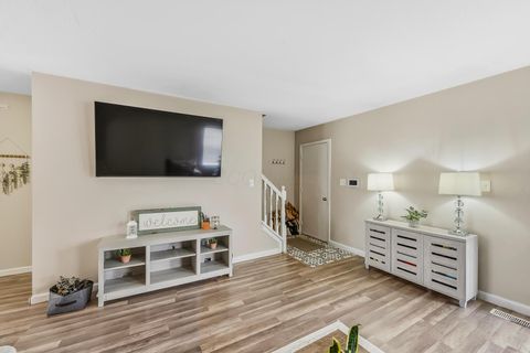 Tiny photo for 154 Lexington Boulevard, Delaware, OH 43015 (MLS # 225044735)