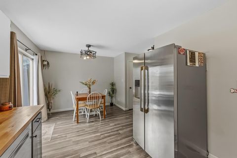 Tiny photo for 154 Lexington Boulevard, Delaware, OH 43015 (MLS # 225044735)