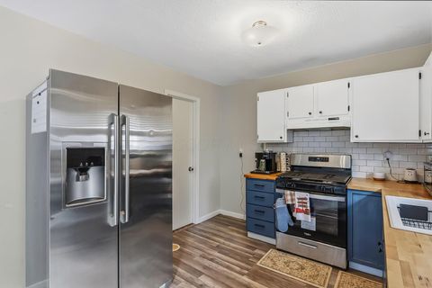 Tiny photo for 154 Lexington Boulevard, Delaware, OH 43015 (MLS # 225044735)