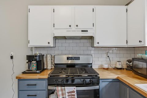 Tiny photo for 154 Lexington Boulevard, Delaware, OH 43015 (MLS # 225044735)