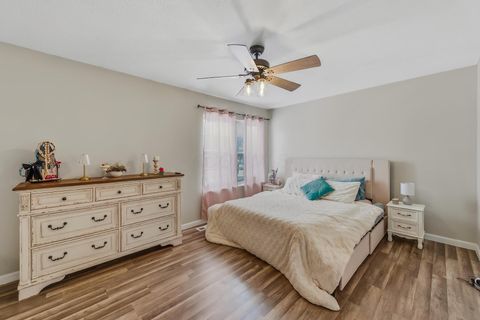 Tiny photo for 154 Lexington Boulevard, Delaware, OH 43015 (MLS # 225044735)