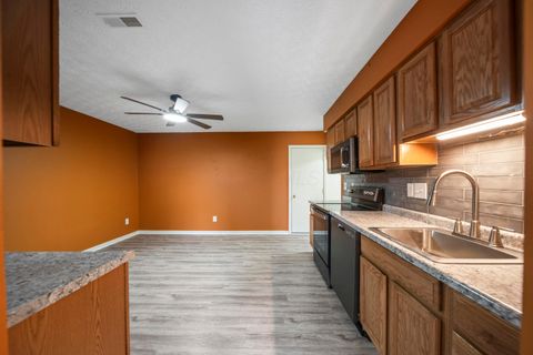 Tiny photo for 5918 Morrissey Street 5918D #5918D, Columbus, OH 43232 (MLS # 226021848)